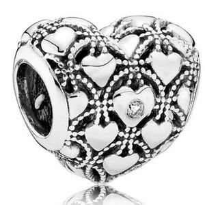 2016 Pandora Club special edition Retired Charm with genuine Diamond